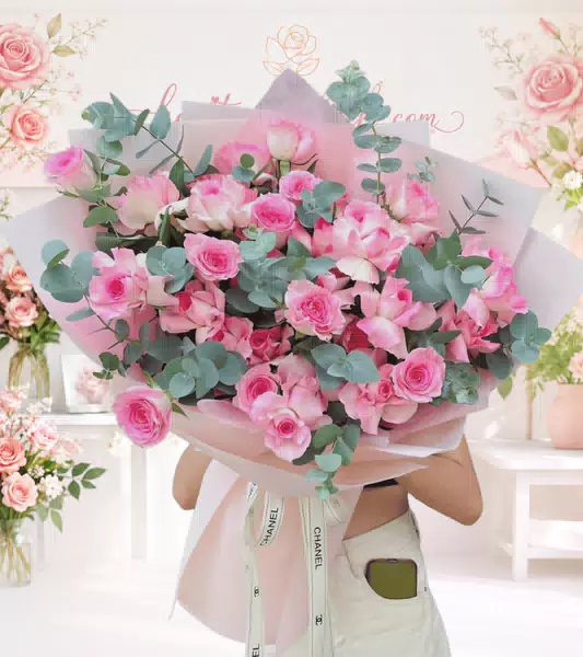 Bó hoa hồng phấn lớn phối trắng