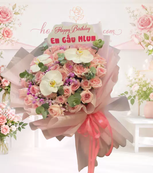 Bó hoa hồng phấn phối lan hồ điệp