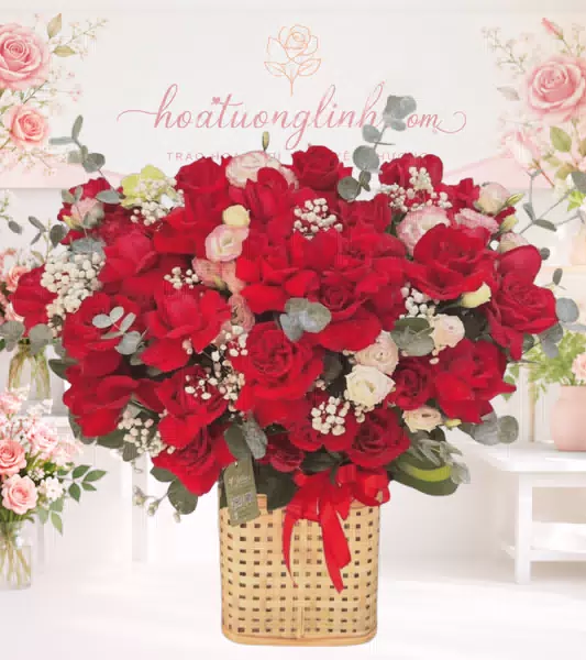 Giỏ hoa hồng đỏ hồng nhạt lisianthus giỏ nan tre