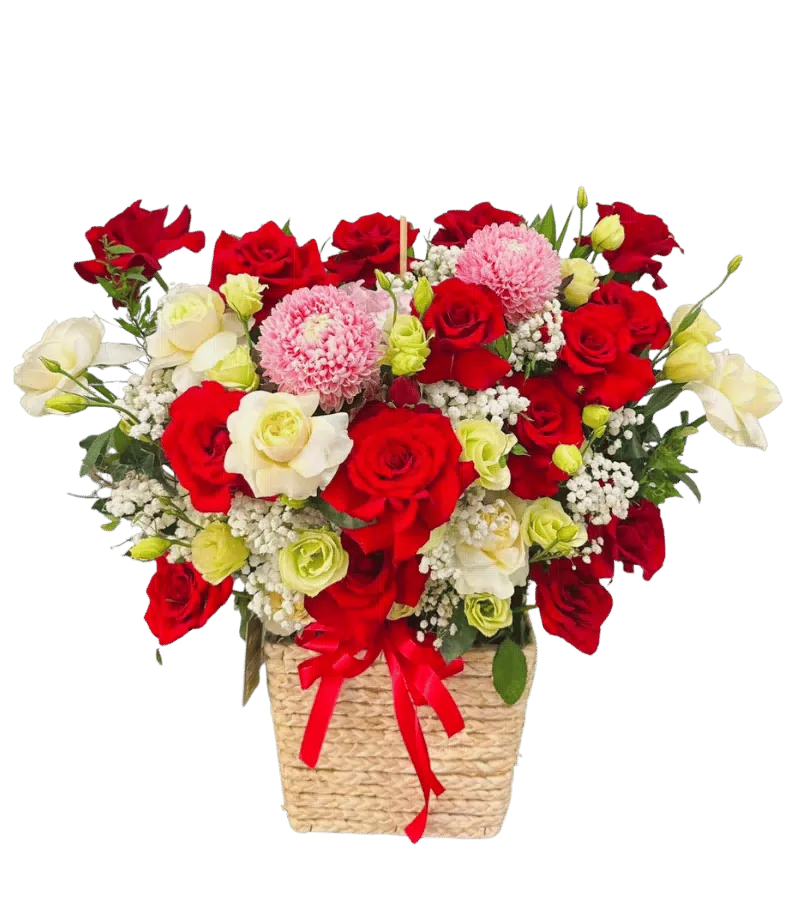 Giỏ hoa hồng đỏ trắng cúc mâm xôi hồng giỏ đan